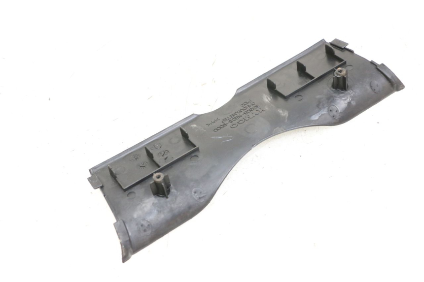 photo de Złącze owiewki przedniej KYMCO STRYKER OFF ROAD 125 (1999 - 2005) - Zoom stanu zużycia