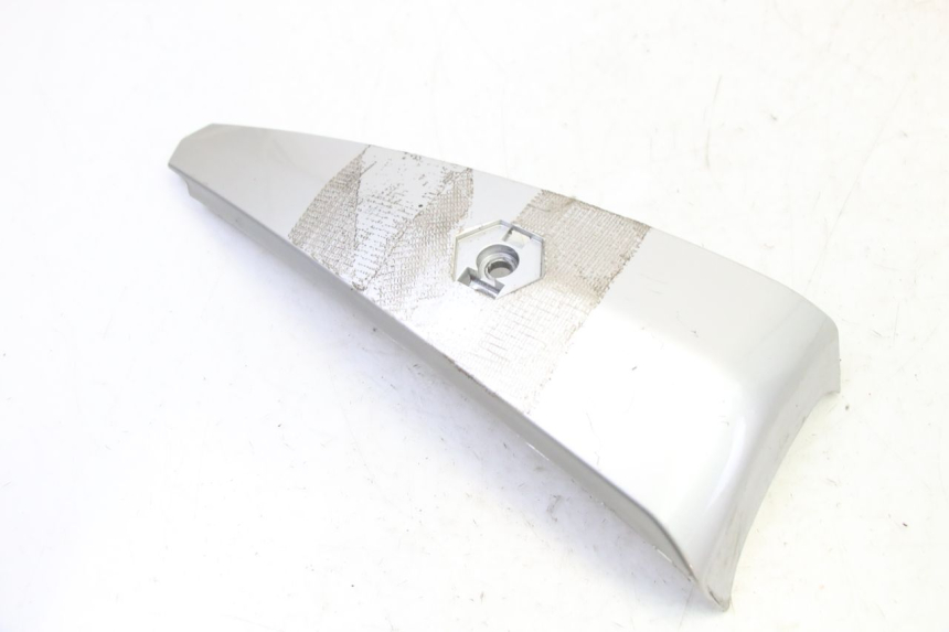 photo de Złącze owiewki przedniej PIAGGIO LIBERTY 4T 50 (2009 - 2015) - Zbliżenie techniczne