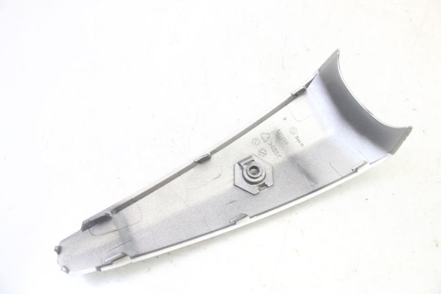 photo de Złącze owiewki przedniej PIAGGIO LIBERTY 4T 50 (2009 - 2015) - Widok ogólny