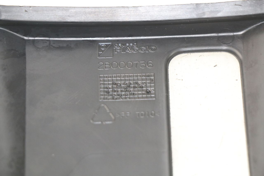 photo de Złącze owiewki przedniej PIAGGIO MP3 HPE 500 (2019 - 2022) - Szczegół części