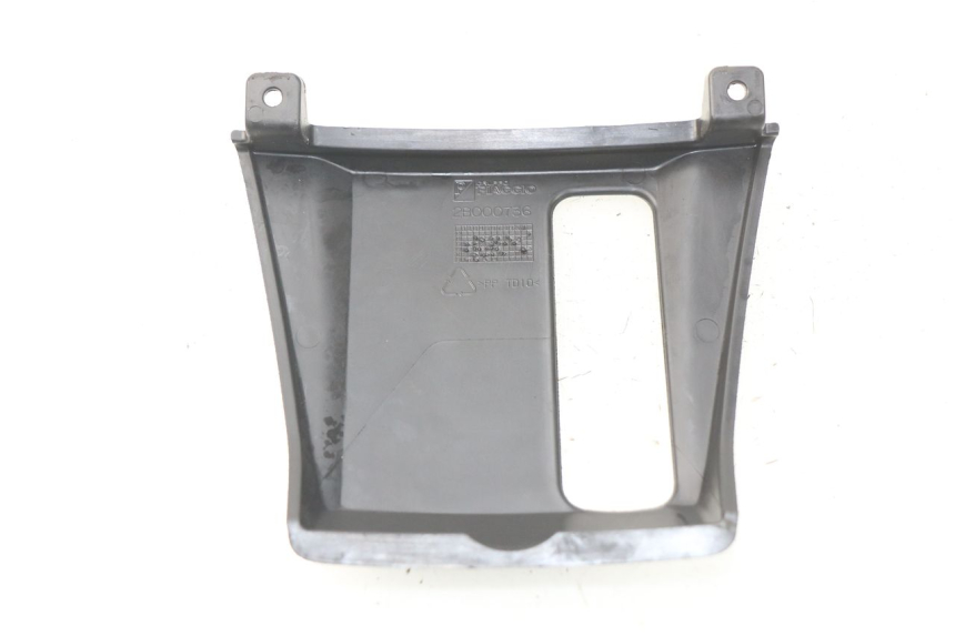 photo de Złącze owiewki przedniej PIAGGIO MP3 HPE 500 (2019 - 2022) - Zoom stanu zużycia