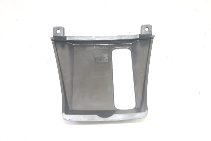 photo de Złącze owiewki przedniej PIAGGIO MP3 HPE 350 (2018 - 2020) - Zoom stanu zużycia