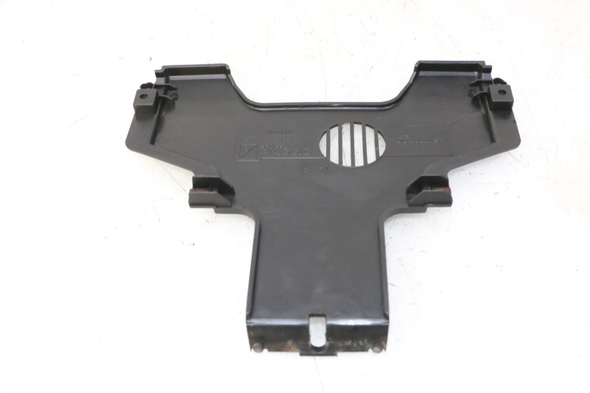 photo de Złącze owiewki przedniej PIAGGIO MP3 LT 300 (2010 - 2016) - Zoom stanu zużycia