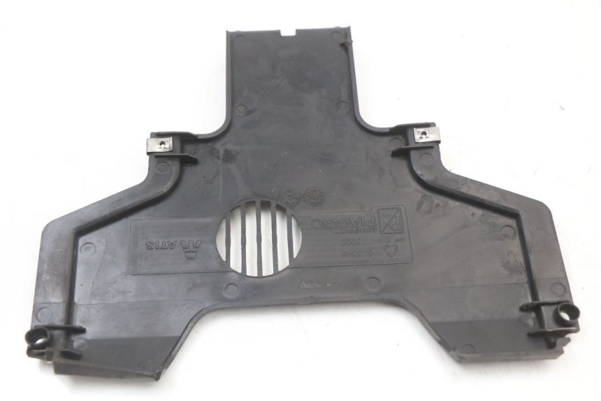 photo de Złącze owiewki przedniej PIAGGIO MP3 125 (2006 - 2014) - Inny kąt widzenia