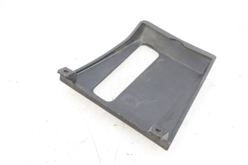 photo de Złącze owiewki przedniej PIAGGIO MP3 500 (2016 - 2018) - Szczegół części