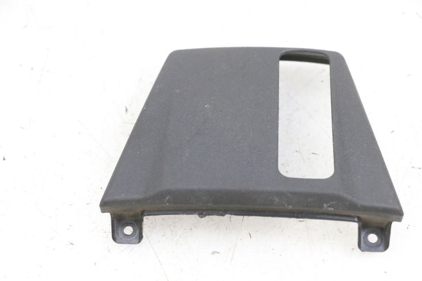 photo de Złącze owiewki przedniej PIAGGIO MP3 500 (2016 - 2018) - Zoom stanu zużycia