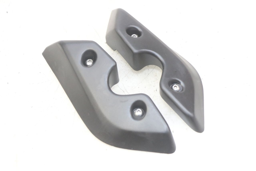 photo de Złącze owiewki przedniej YAMAHA MT ABS 125 (2014 - 2018) - Inny kąt widzenia