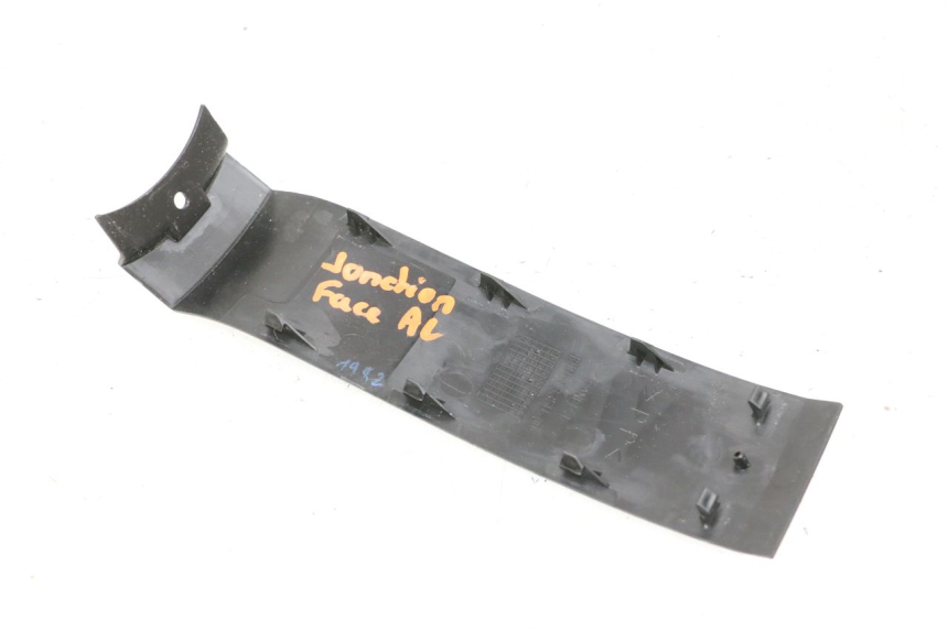 photo de Złącze owiewki przedniej YAMAHA NEO'S CORE 1 (2022 - 2026) - Szczegół części