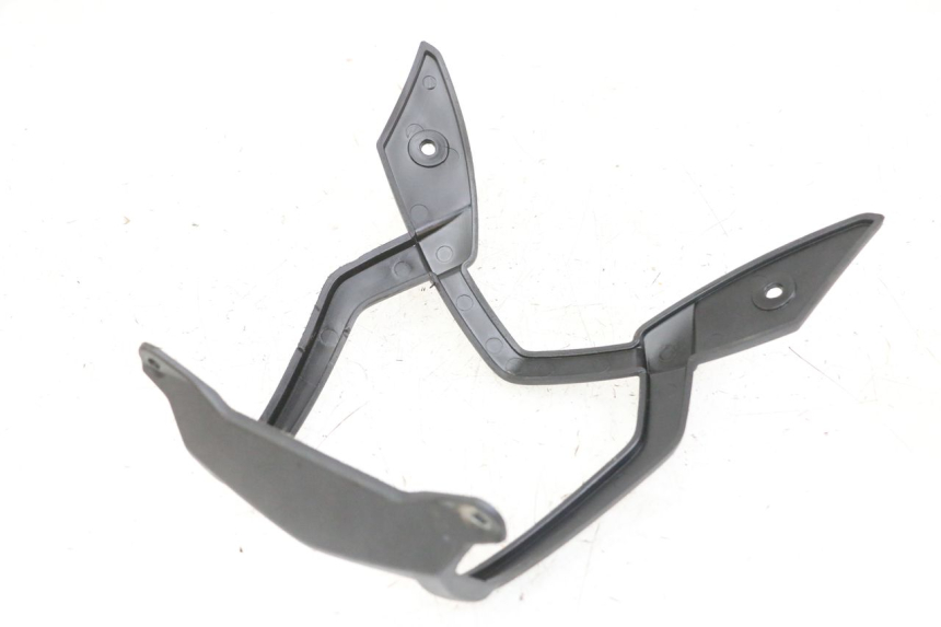 photo de Złącze owiewki przedniej PEUGEOT STREETZONE I 2T 50 (2018 - 2020) - Szczegół części