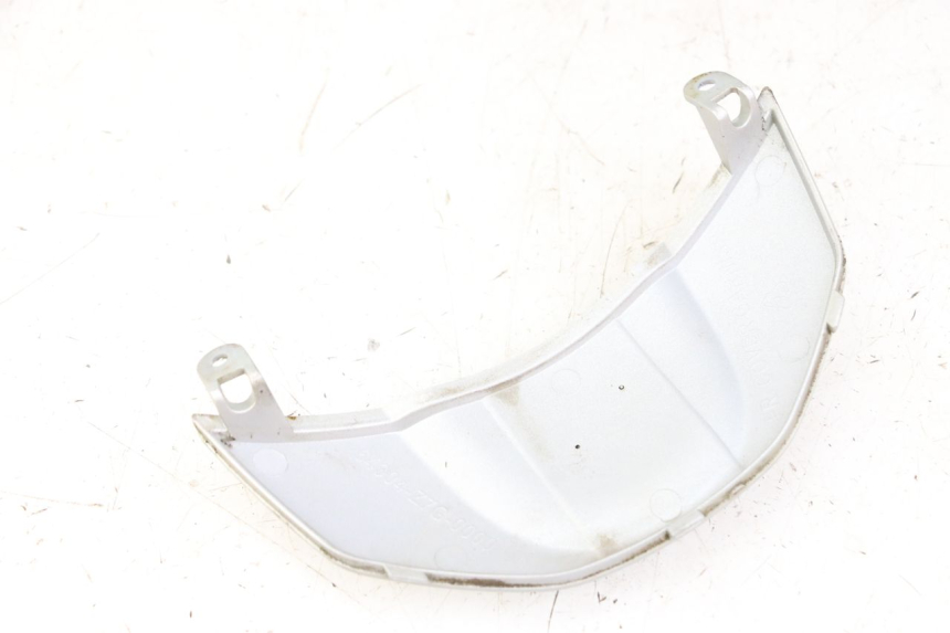 photo de Złącze owiewki przedniej PEUGEOT TWEET 4T 50 (2014 - 2019) - Zoom stanu zużycia