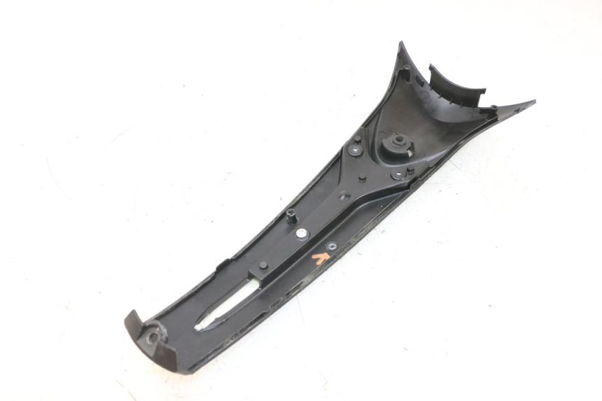 photo de Złącze owiewki przedniej JM MOTORS SANTANA 50 (2014 - 2023) - Zoom stanu zużycia