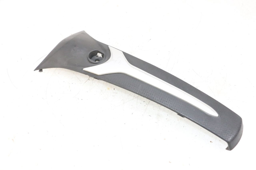 photo de Złącze owiewki przedniej JM MOTORS SANTANA 50 (2014 - 2023) - Stan powierzchni