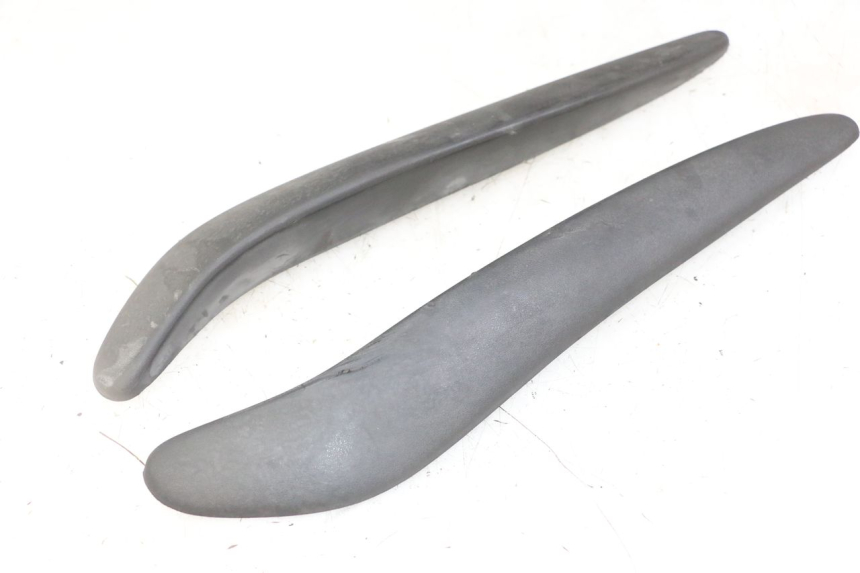 photo de Złącze owiewki przedniej APRILIA SCARABEO GT TOURING 125 (1999 - 2005) - Widok główny