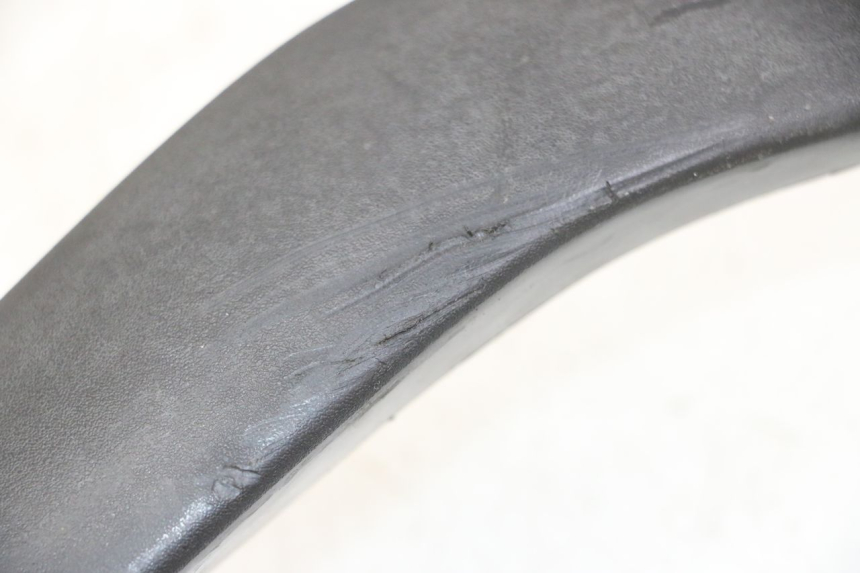 photo de Złącze owiewki przedniej APRILIA SCARABEO GT TOURING 125 (1999 - 2005) - Zoom stanu zużycia