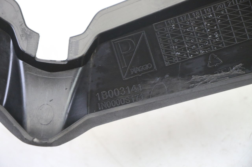 photo de Złącze owiewki przedniej APRILIA SR 2T 50 (2018 - 2022) - Punkty mocowania