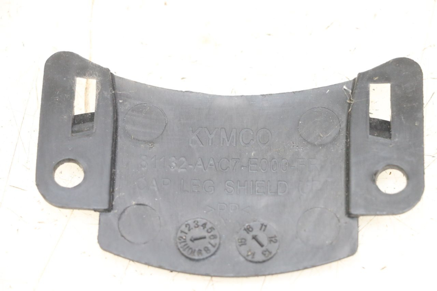 photo de Złącze górnej przedniej owiewki KYMCO AGILITY 4T 50 (2018 - 2022) - Szczegół części