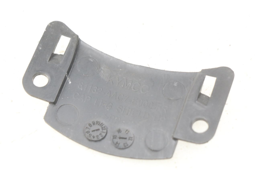 photo de Złącze górnej przedniej owiewki KYMCO AGILITY FR 2T 50 (2012 - 2017) - Szczegół części