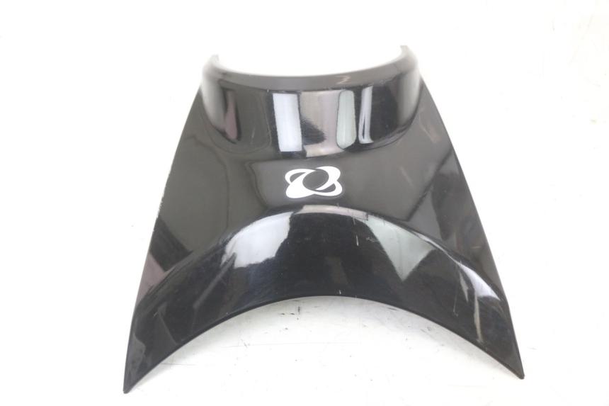 photo de Złącze górnej przedniej owiewki YAMAHA BW'S BWS 125 (2010 - 2013) - Zbliżenie techniczne