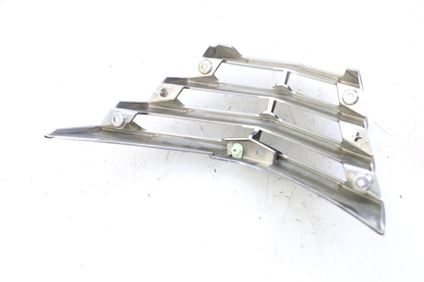 photo de Złącze górnej przedniej owiewki PEUGEOT CITYSTAR 50 (2013 - 2017) - Zbliżenie techniczne