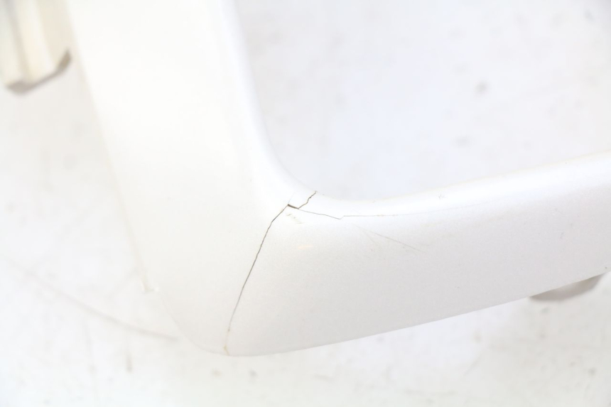 photo de Złącze górnej przedniej owiewki SUZUKI CP 80 (1985 - 1996) - Szczegół części