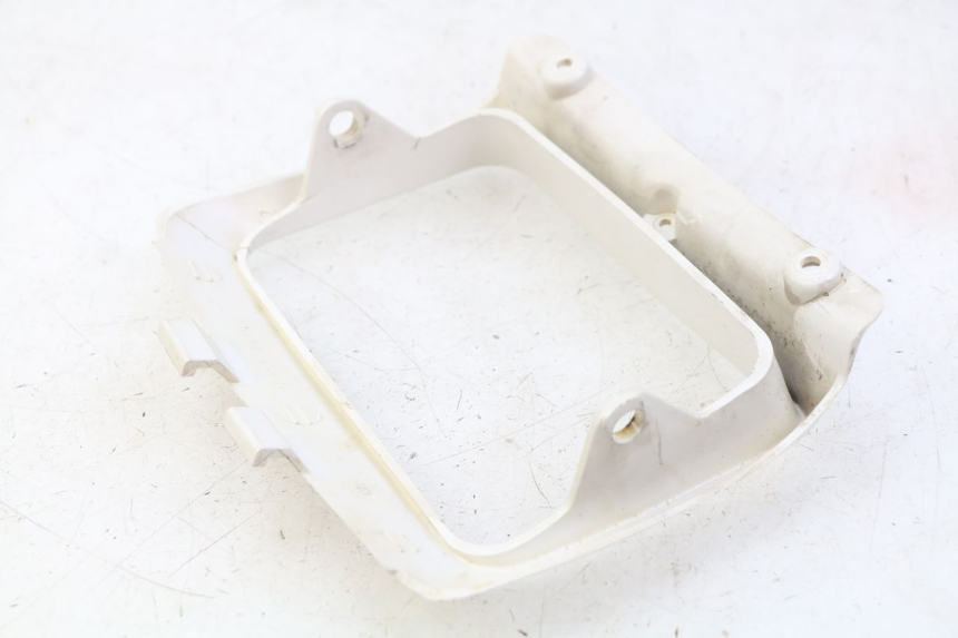 photo de Złącze górnej przedniej owiewki SUZUKI CP 80 (1985 - 1996) - Zoom stanu zużycia