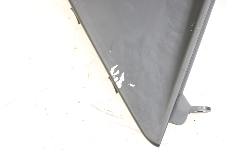 photo de Złącze górnej przedniej owiewki KYMCO DINK STREET 125 (2009 - 2014) - Inny kąt widzenia