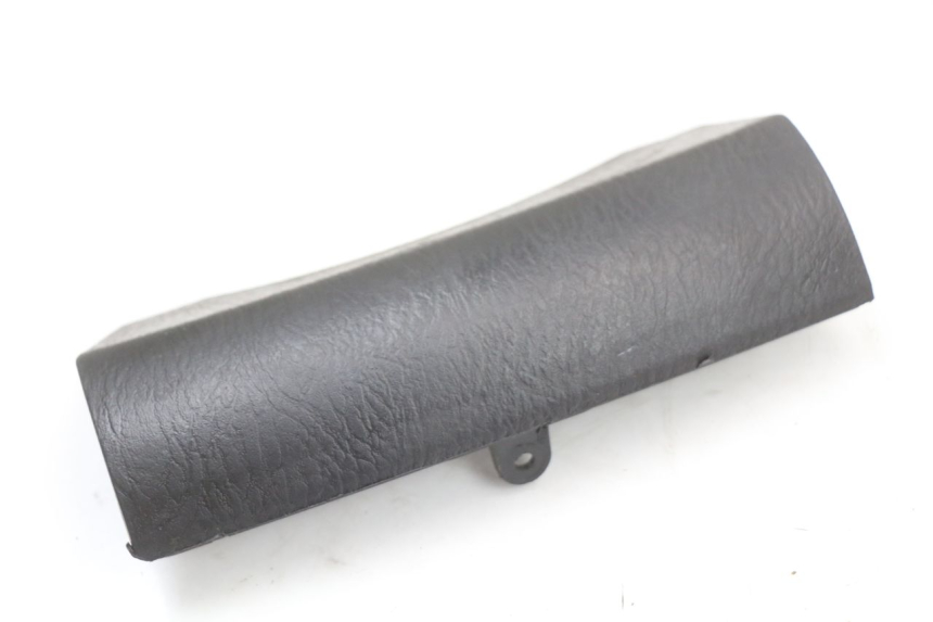 photo de ŁĄCZNIK GÓRNEJ PRZEDNIEJ OWIEWKI HONDA FES S-WING SWING ABS 125 (2007 - 2015) - Szczegół części