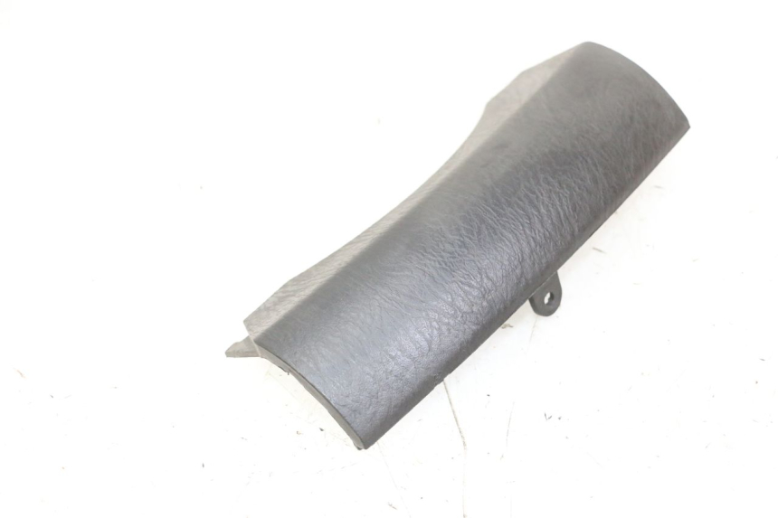 photo de ŁĄCZNIK GÓRNEJ PRZEDNIEJ OWIEWKI HONDA FES S-WING SWING ABS 125 (2007 - 2015) - Zoom stanu zużycia