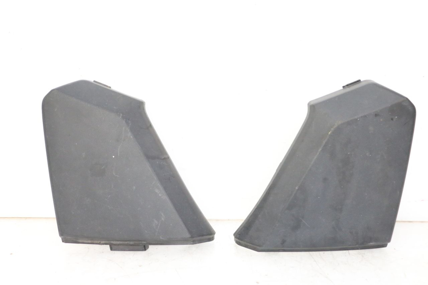 photo de Złącze górnej przedniej owiewki HONDA FORZA ABS 300 (2013 - 2017) - Widok główny