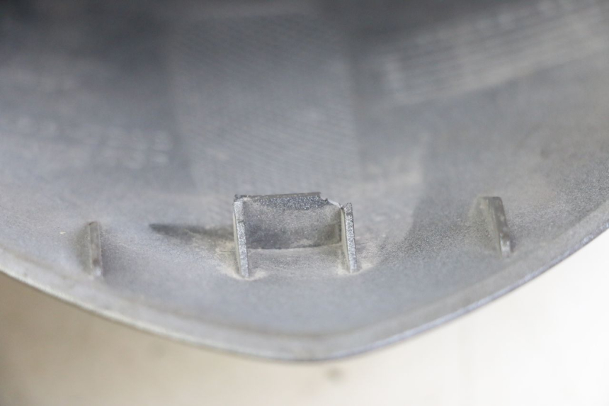 photo de Złącze górnej przedniej owiewki HONDA SH i 300 (2015 - 2020) - Szczegół części