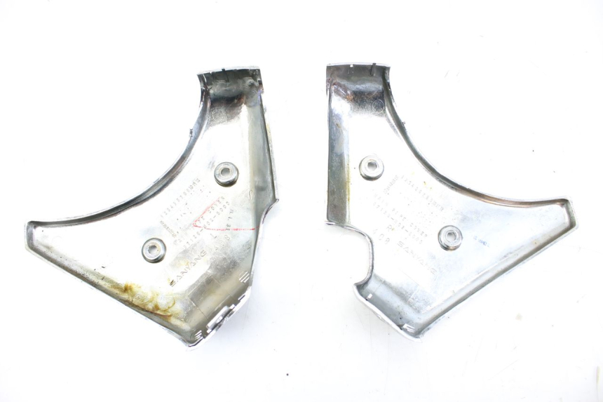 photo de Złącze górnej przedniej owiewki SYM HUSKY 125 (1999 - 2005) - Widok ogólny