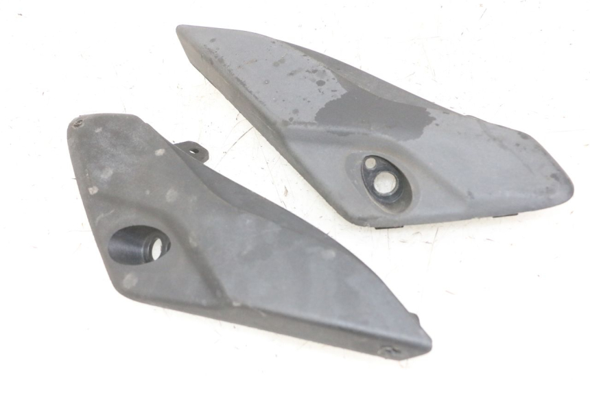 photo de Złącze górnej przedniej owiewki PIAGGIO IE MP3 YOURBAN 300 (2011 - 2016) - Widok główny