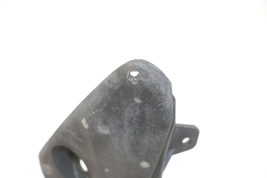 photo de Złącze górnej przedniej owiewki PIAGGIO IE MP3 YOURBAN 300 (2011 - 2016) - Szczegół części