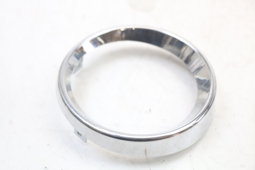 photo de Złącze górnej przedniej owiewki JM MOTORS VX 125 (2022 - 2025) - Zoom stanu zużycia