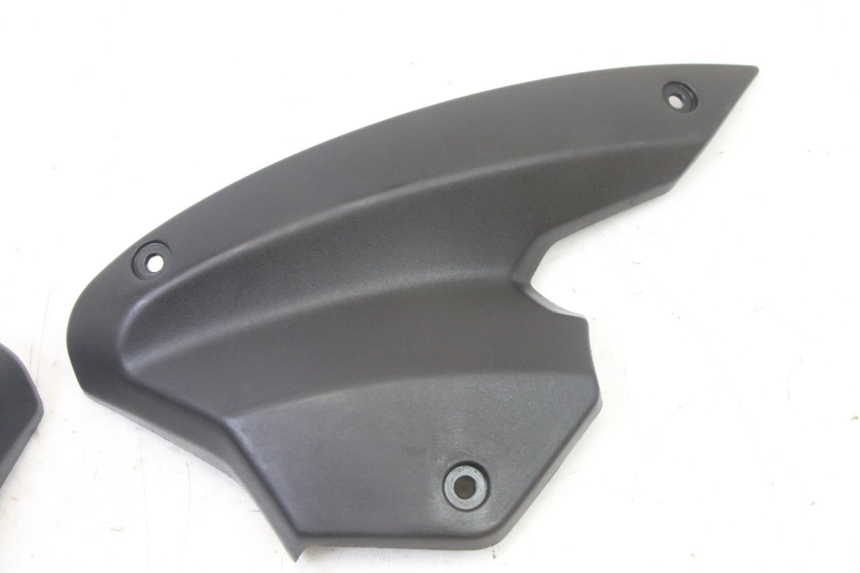 photo de Złącze górnej przedniej owiewki PEUGEOT KISBEE 4T 50 (2018 - 2022) - Zoom stanu zużycia