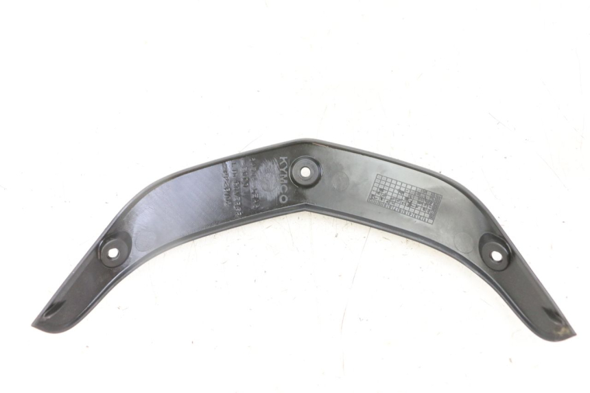 photo de Złącze górnej przedniej owiewki KYMCO DINK 4T 50 (2007 - 2018) - Szczegół części