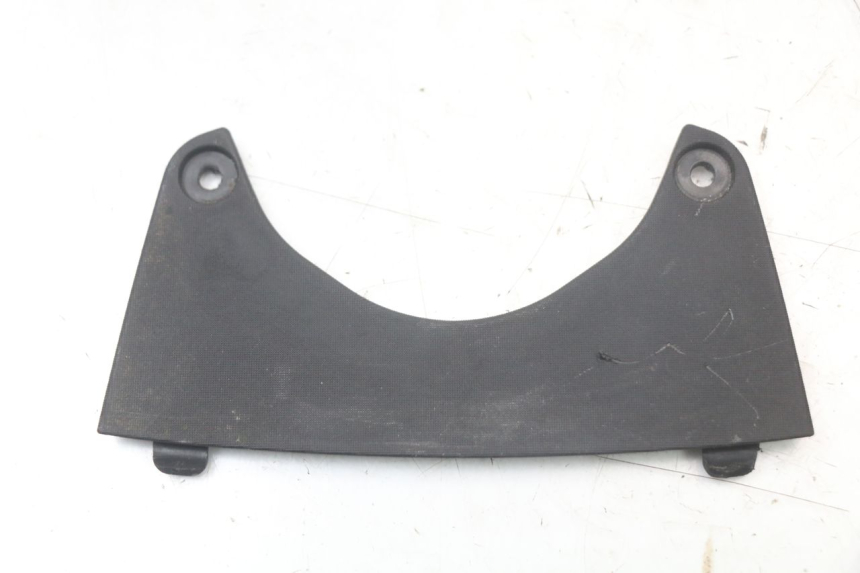 photo de Złącze górnej przedniej owiewki PIAGGIO MP3 HPE 350 (2018 - 2020) - Szczegół części