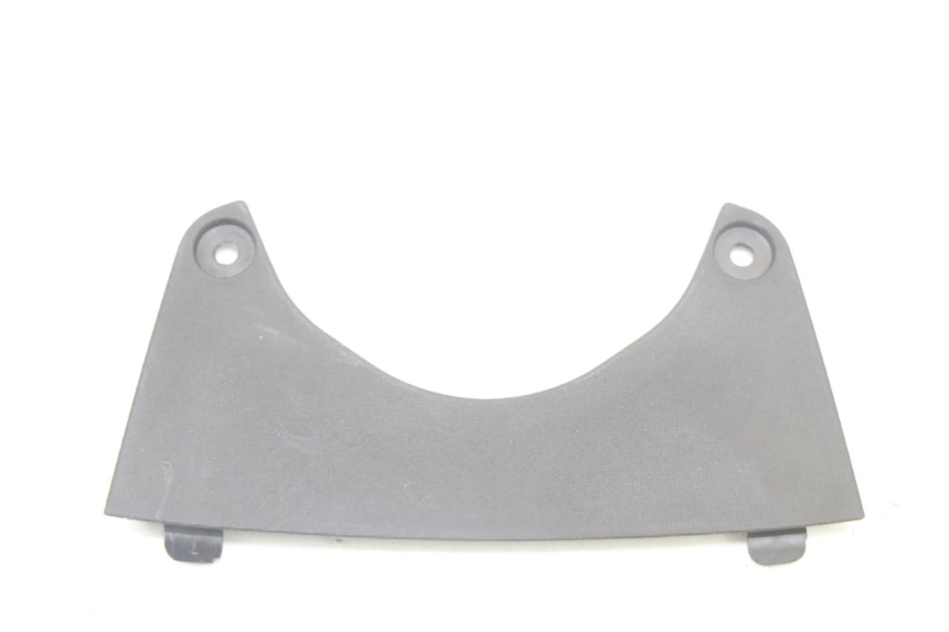 photo de Złącze górnej przedniej owiewki PIAGGIO MP3 500 (2014 - 2017) - Szczegół części