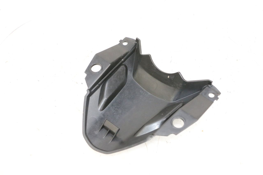 photo de Złącze górnej przedniej owiewki YAMAHA MT-07 MT07 ABS 700 (2018 - 2020) - Szczegół części