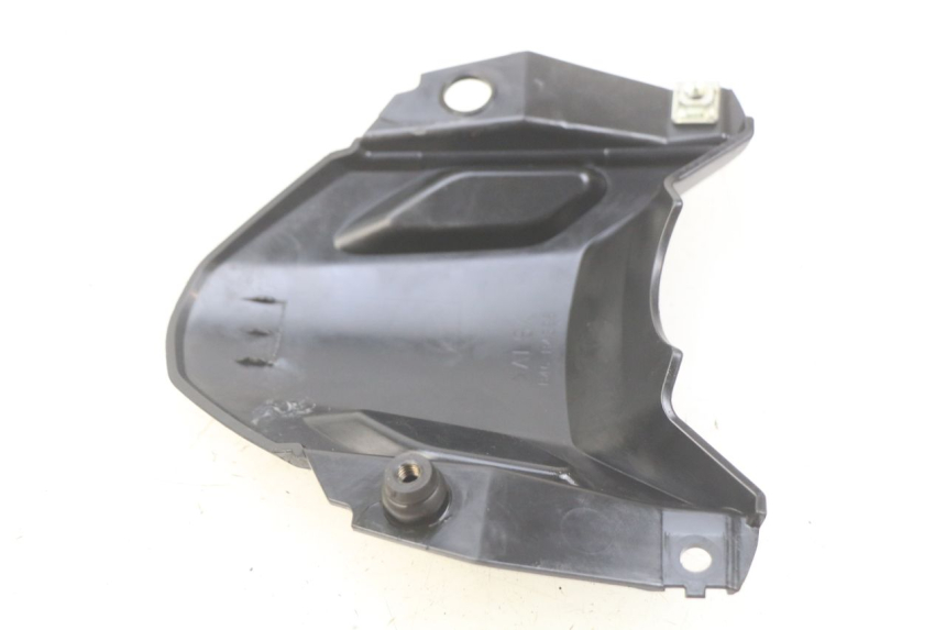 photo de Złącze górnej przedniej owiewki YAMAHA MT-07 MT07 700 (2018 - 2020) - Zoom stanu zużycia