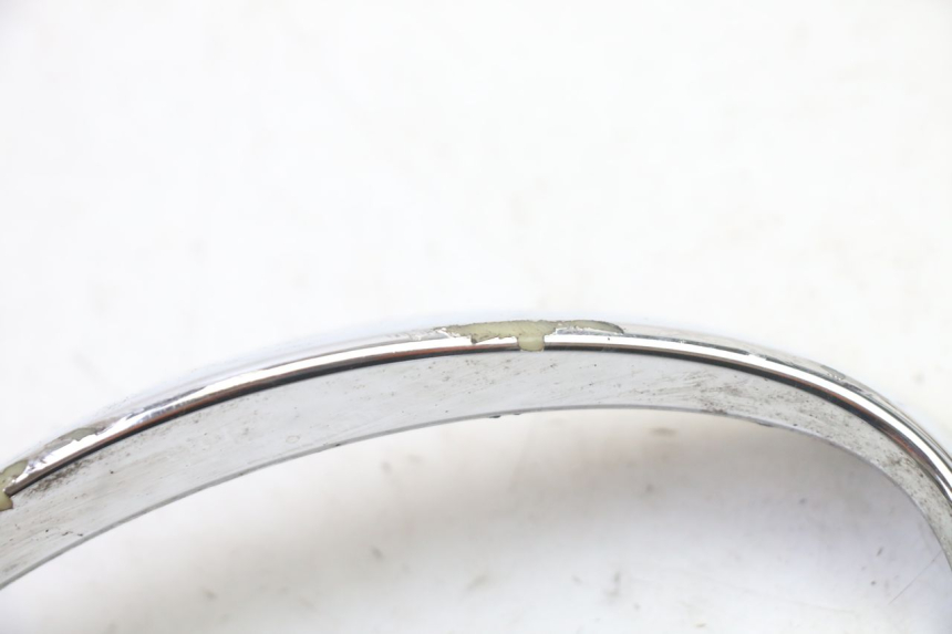 photo de Złącze górnej przedniej owiewki KYMCO LIKE 4T 50 (2019 - 2025) - Inny kąt widzenia