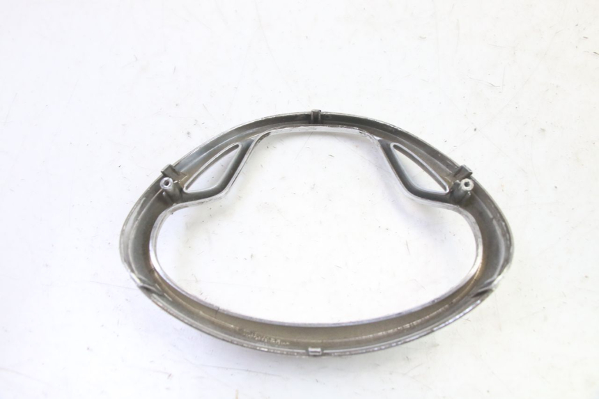 photo de Złącze górnej przedniej owiewki KYMCO LIKE 4T 50 (2019 - 2025) - Punkty mocowania