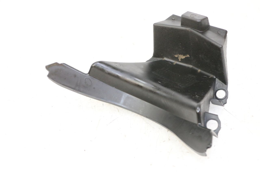 photo de Złącze górnej przedniej owiewki PEUGEOT CITYSTAR 2T 50 (2018 - 2021) - Szczegół części