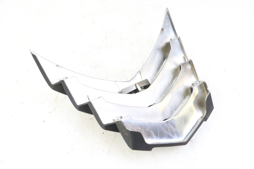 photo de Złącze górnej przedniej owiewki PEUGEOT CITYSTAR 50 (2013 - 2017) - Szczegół części