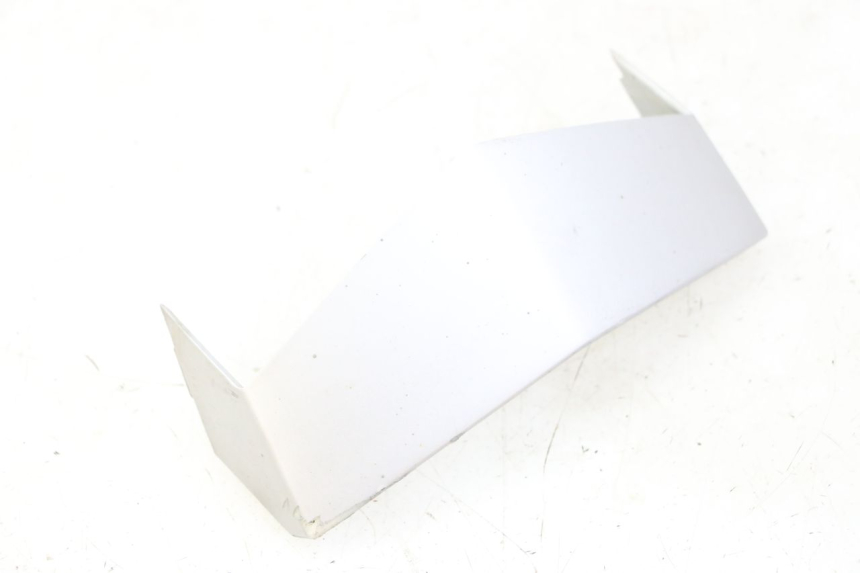 photo de Złącze górnej przedniej owiewki PEUGEOT VIVACITY 125 (2010 - 2017) - Zbliżenie techniczne