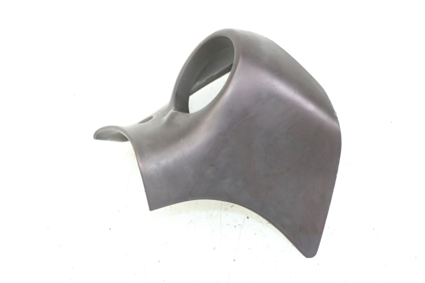 photo de Złącze górnej przedniej owiewki APRILIA SCARABEO GT TOURING 125 (1999 - 2005) - Widok ogólny