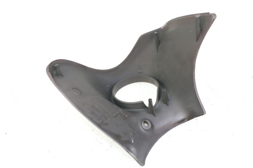 photo de Złącze górnej przedniej owiewki APRILIA SCARABEO GT TOURING 125 (1999 - 2005) - Stan powierzchni