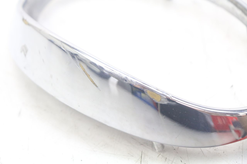 photo de ŁĄCZNIK GÓRNEJ PRZEDNIEJ OWIEWKI APRILIA SCARABEO 100 (2003 - 2012) - Zbliżenie techniczne