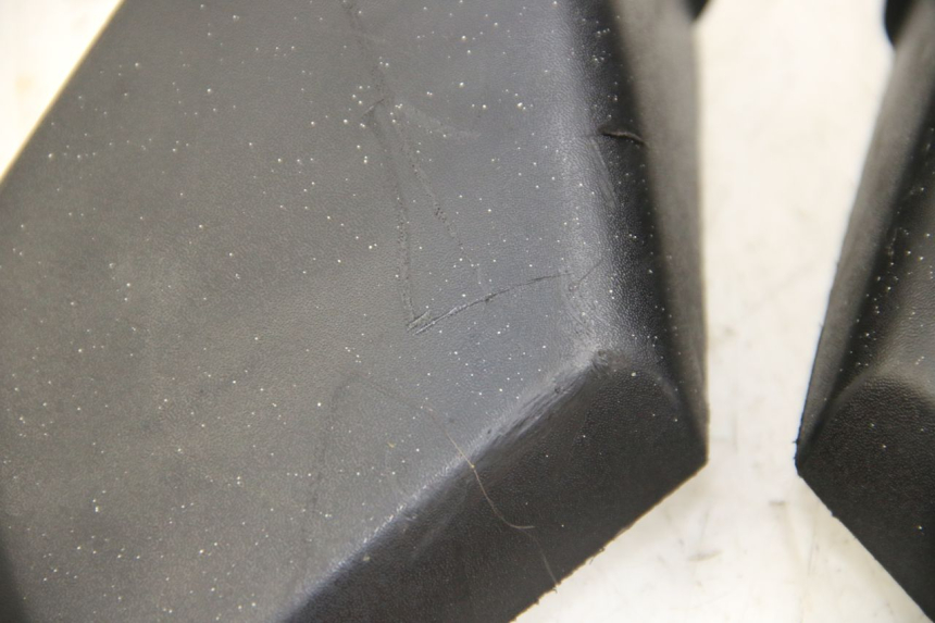 photo de Złącze górnej przedniej owiewki MBK SKYCRUISER 125 (2006 - 2009) - Szczegół części