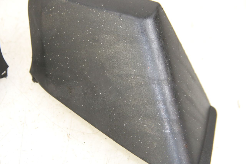 photo de Złącze górnej przedniej owiewki MBK SKYCRUISER 125 (2006 - 2009) - Widok ogólny